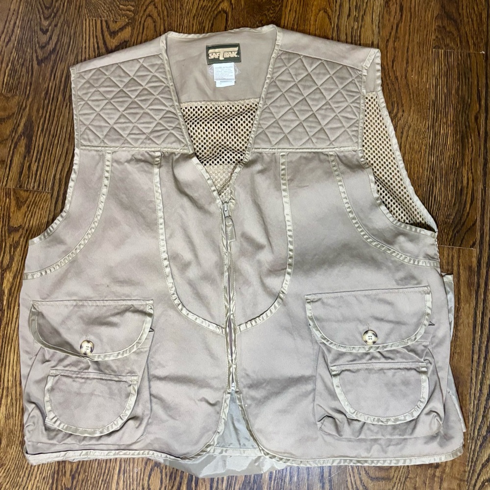 Vintage SafTbak Men's XXL Khaki Hunting Vest Multiple Pockets Quilted Shoulder